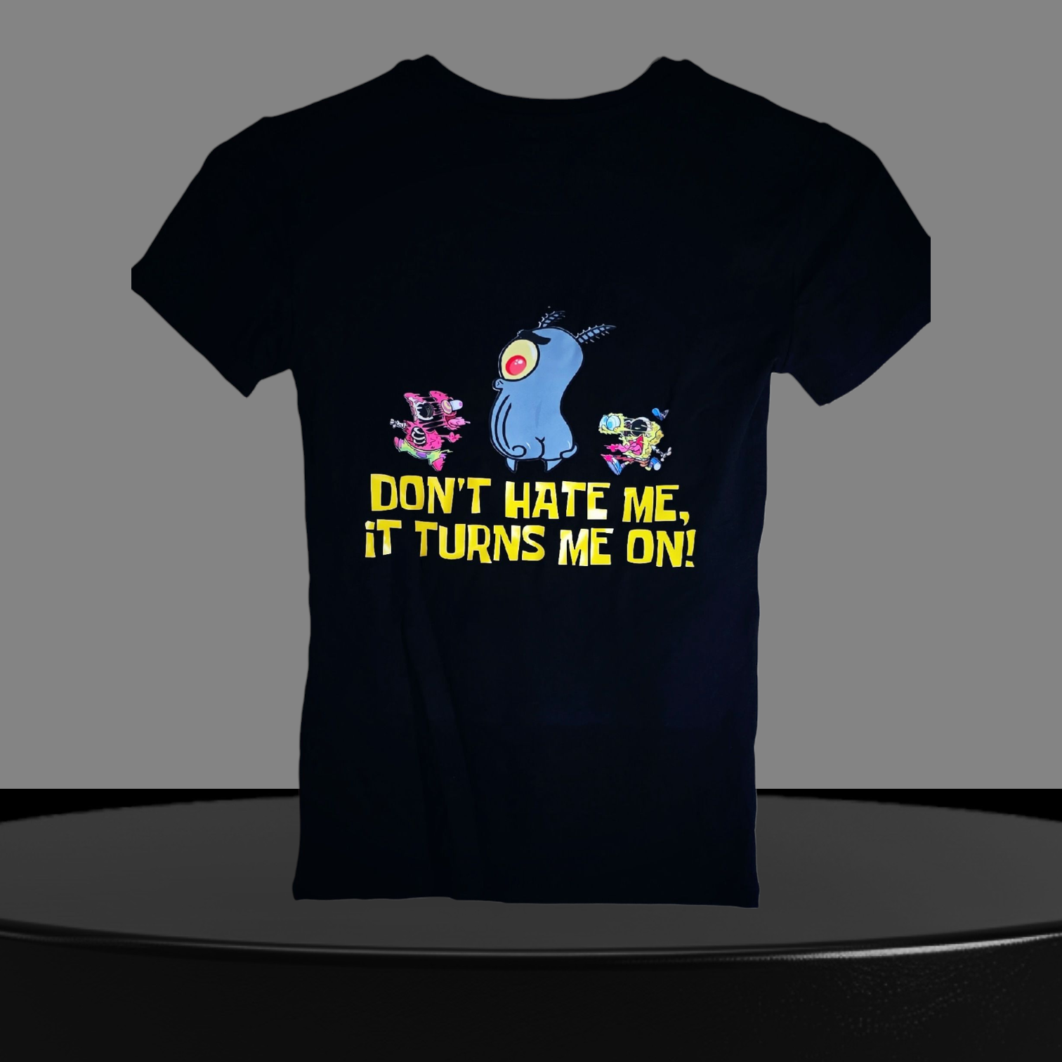 Kurzärmliges T-Shirt.